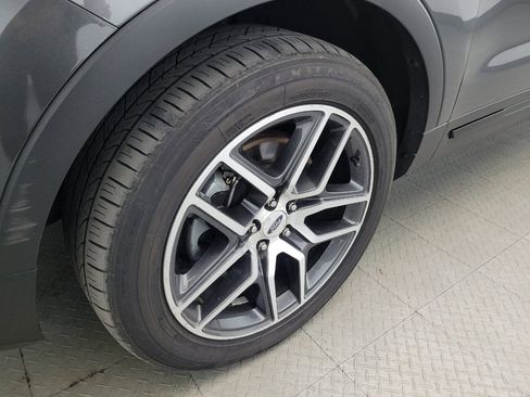 Used 2017 Ford Explorer Sport AWD/4WD image 31