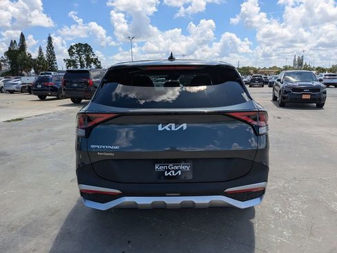 Certified 2023 Kia Sportage EX FWD image 7