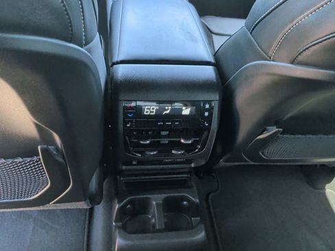 Used 2025 Jeep Grand Cherokee L Limited w/ Luxury Tech Group II RWD image 40