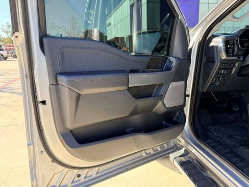 Used 2021 Ford F150 Lariat w/ Max Trailer Tow Package image 10