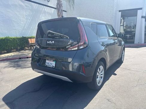 Certified 2023 Kia Soul LX FWD image 5
