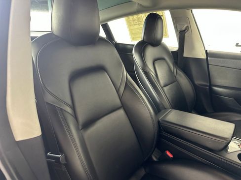 Used 2022 Tesla Model 3 Standard Range RWD image 29