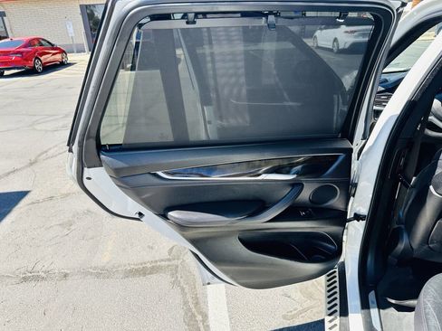 Used 2017 BMW X5 xDrive40e image 22