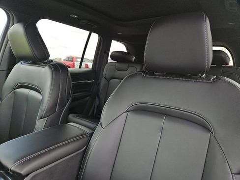 New 2026 Jeep Grand Cherokee Limited w/ Limited Altitude Package AWD/4WD image 22