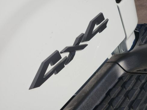 New 2025 RAM 2500 Big Horn AWD/4WD image 20