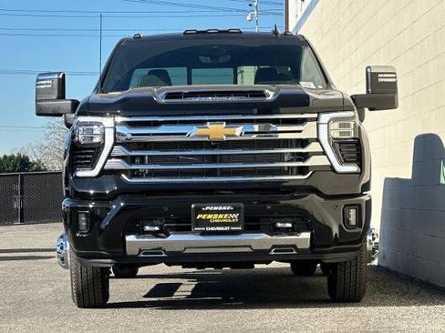 New 2026 Chevrolet Silverado 3500 High Country w/ Technology Package image 9