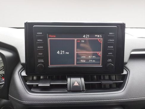Used 2019 Toyota RAV4 XLE AWD/4WD image 15