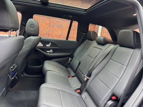 Certified 2025 Mercedes-Benz GLS 450 4MATIC image 26