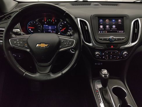 Used 2020 Chevrolet Equinox LT FWD image 22