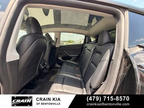 Used 2024 Tesla Model Y Long Range AWD/4WD image 4