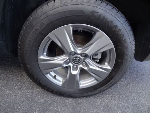 Used 2023 Toyota RAV4 XLE image 33