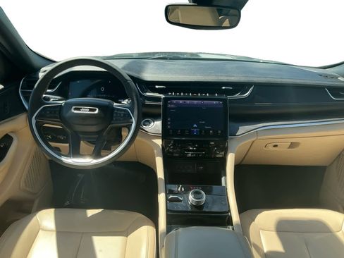 Used 2023 Jeep Grand Cherokee L Limited image 11