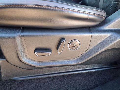 Used 2019 Ford F150 Platinum w/ Equipment Group 701A Luxury image 30