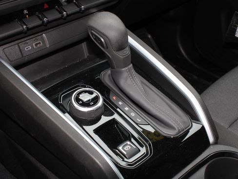 Used 2023 Chevrolet Colorado Trail Boss w/ Advanced Trailering Package image 11