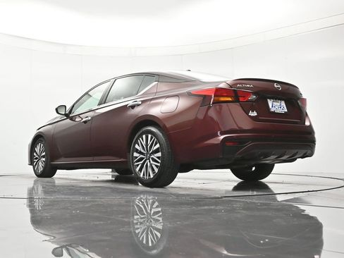 Certified 2024 Nissan Altima 2.5 SV FWD image 41