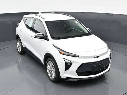 Used 2023 Chevrolet Bolt EUV LT w/ Driver Confidence Package FWD image 29