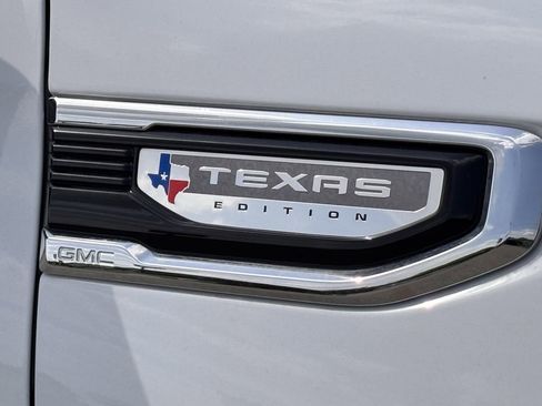 Used 2023 GMC Sierra 1500 SLT AWD/4WD image 3