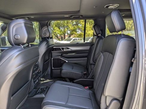New 2026 Jeep Grand Wagoneer Limited w/ Premium Group II AWD/4WD image 14