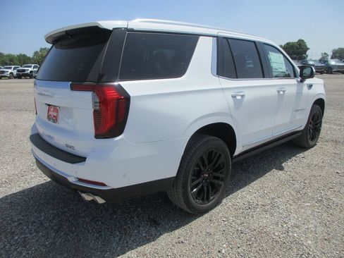 New 2026 GMC Yukon Denali w/ Sun & Power Step Package AWD/4WD image 4