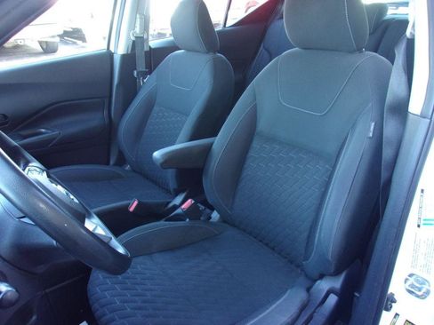 Used 2021 Nissan Kicks S FWD image 9