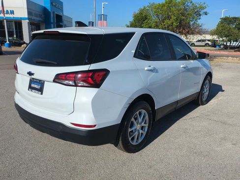 Used 2022 Chevrolet Equinox LS w/ LS Convenience Package image 8