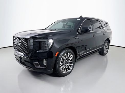 Used 2024 GMC Yukon Denali Ultimate AWD/4WD image 3