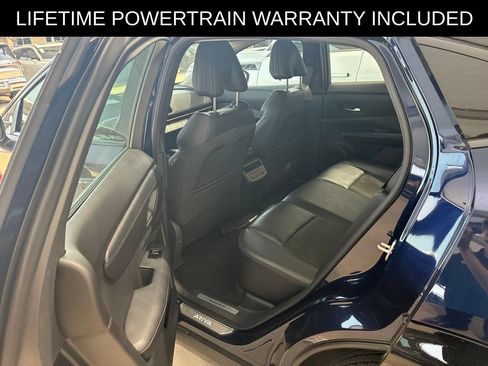 Used 2024 Nissan Ariya AWD image 11