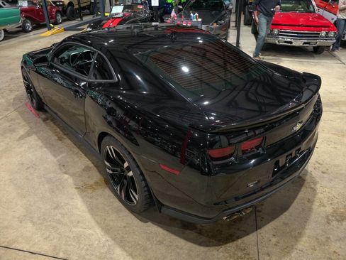 Used 2013 Chevrolet Camaro ZL1 image 16