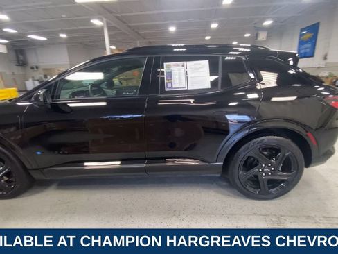 Used 2024 Chevrolet Equinox EV RS FWD image 7