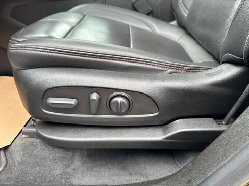 Used 2023 Chevrolet Traverse RS AWD/4WD image 13