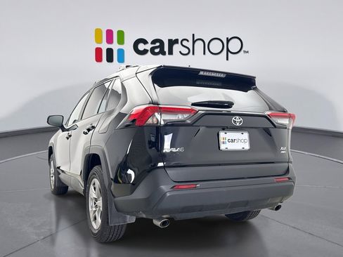 Used 2025 Toyota RAV4 XLE AWD/4WD image 3