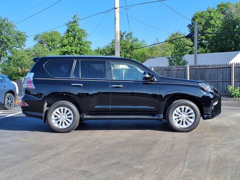 Used 2023 Lexus GX 460 Premium w/ Premium Package AWD/4WD image 2