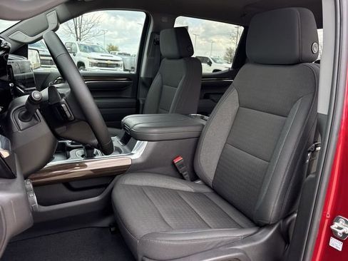 Used 2025 Chevrolet Silverado 1500 LT Trail Boss w/ LPO, Dark Essentials Package image 25