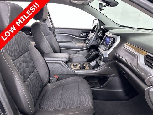 Used 2021 GMC Acadia SLE w/ Driver Convenience Package image 29