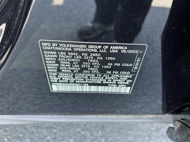 Used 2022 Volkswagen Atlas Cross Sport SEL R-Line AWD/4WD image 25