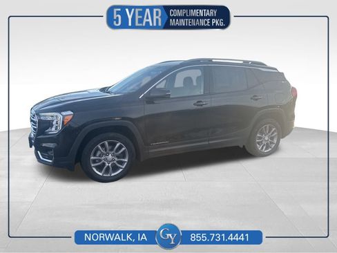 Used 2024 GMC Terrain SLT image 1