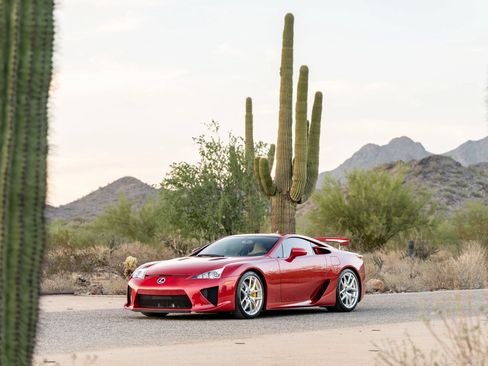 Used 2012 Lexus LFA RWD image 4