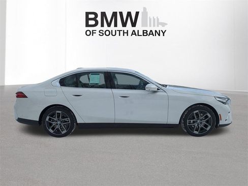 New 2026 BMW 530i xDrive xDrive w/ Premium Package image 7