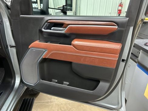 Used 2025 GMC Sierra 3500 Denali Ultimate image 26