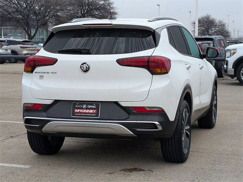 Certified 2022 Buick Encore GX Essence image 4