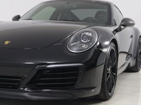 Used 2019 Porsche 911 Carrera T w/ Carrera T Interior Package image 77