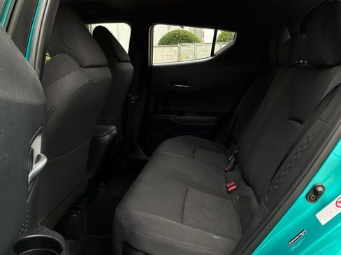 Used 2018 Toyota C-HR XLE FWD image 11