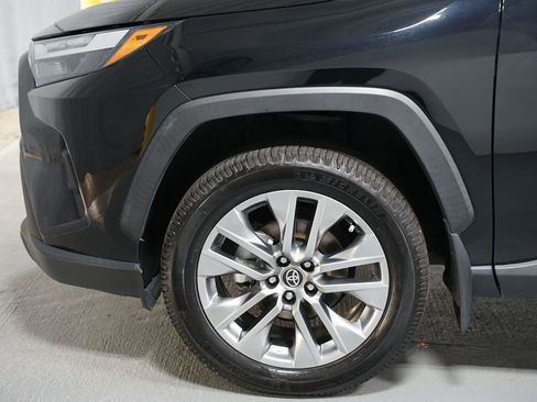 Certified 2023 Toyota RAV4 XLE Premium image 5