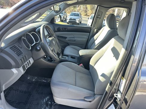 Used 2012 Toyota Tacoma image 16