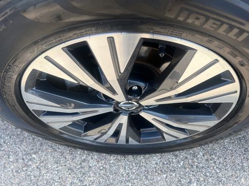 Used 2021 Nissan Rogue SV image 44