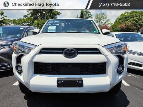 Used 2024 Toyota 4Runner SR5 Premium w/ Moonroof Package AWD/4WD image 2