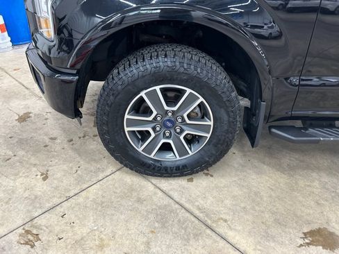 Used 2016 Ford F150 XLT w/ Equipment Group 302A Luxury AWD/4WD image 25