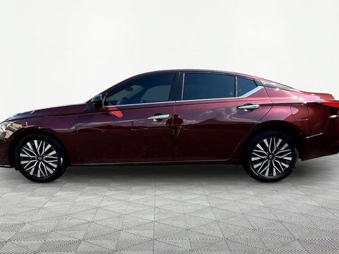 Used 2025 Nissan Altima 2.5 SV FWD image 4