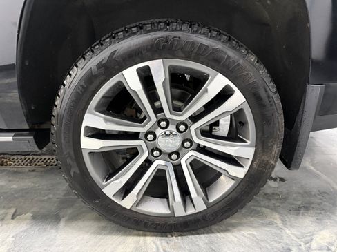 Used 2019 GMC Yukon Denali w/ Denali Ultimate Black Edition AWD/4WD image 38
