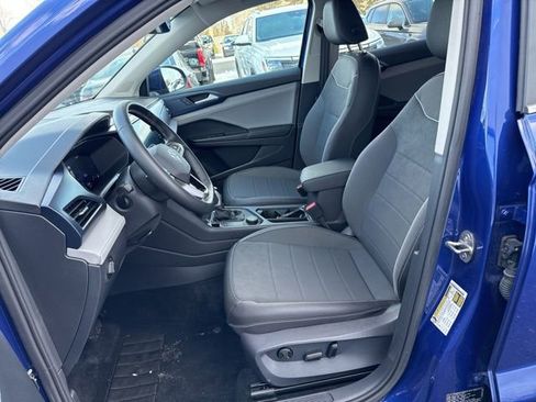 Certified 2024 Volkswagen Taos SE image 19